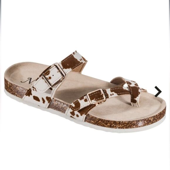 Natural Reflections Cream/Brown Cow Print Buckle Toe Loop Slip On Sandals - Picture 2 of 10